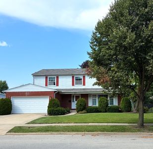 2114 E Robinhood Ln, Arlington Heights, IL, 60004