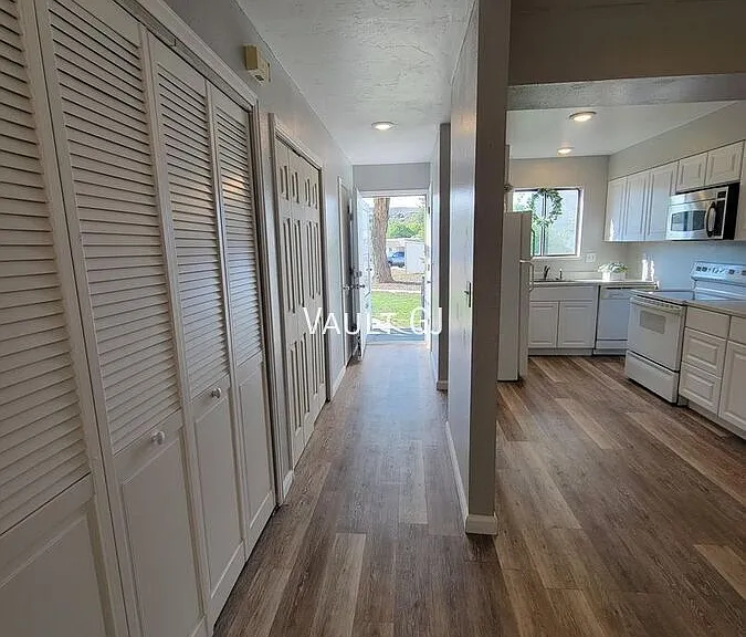 919 William Ct #D — Photo 3