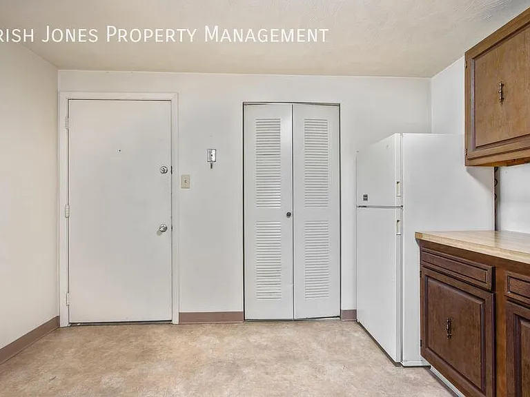 9234 Niemel Dr #4 — Photo 3
