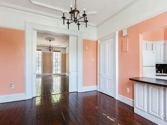 3rd image of 387 Degraw St