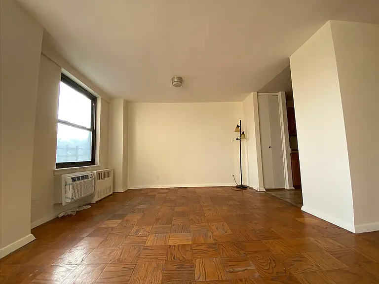 50 Brighton First Rd #5G — Photo 4