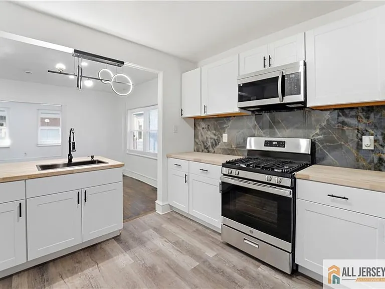29 Grant St #1 — Photo 11