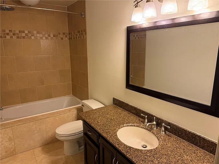 412 Hickory Walk — Photo 15