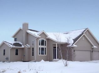 459 Sweetflag Ave, Fond Du Lac, WI 54935