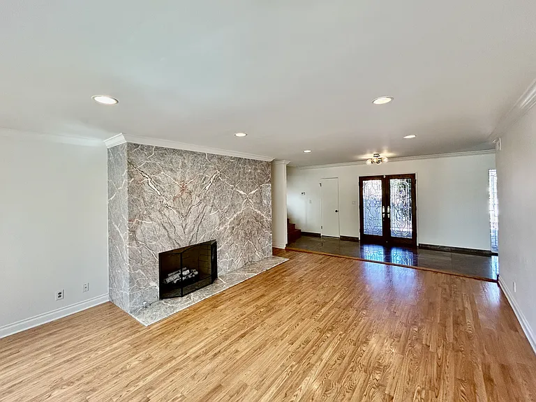 22525 Flamingo St — Photo 3