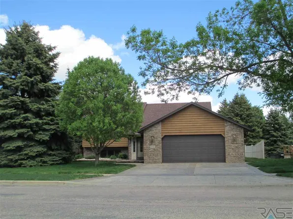 1108 N Connor Trl, Sioux Falls, SD 57103