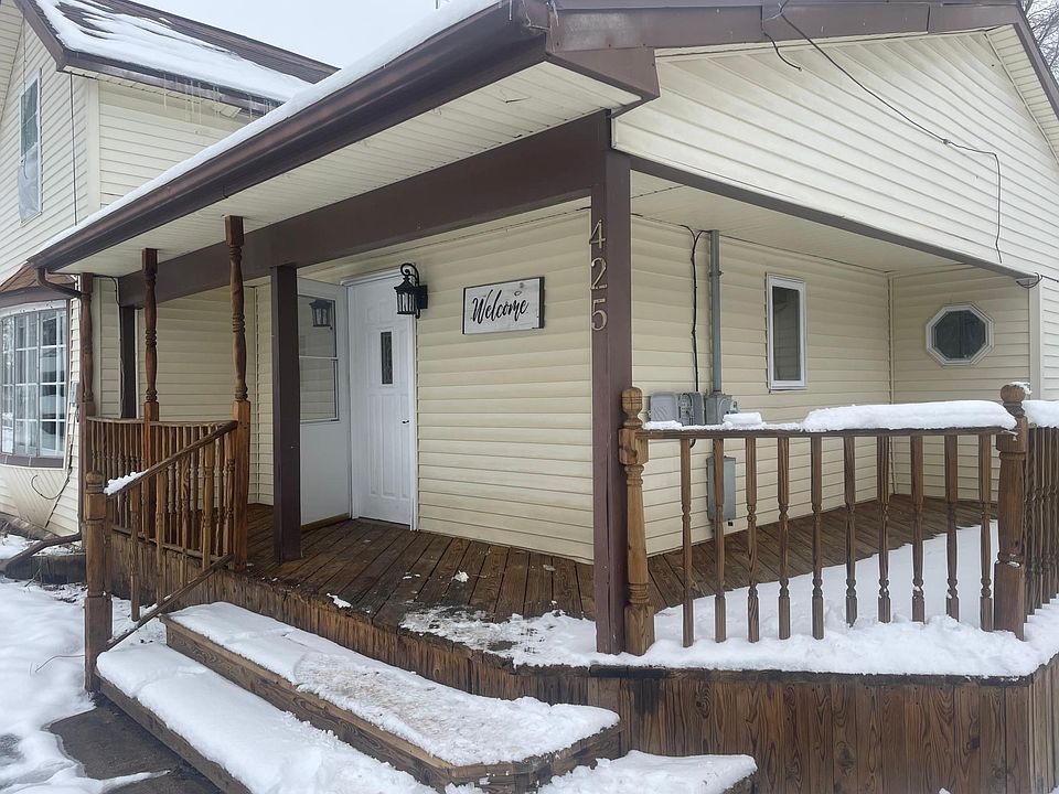 1st image of 425 E Rose St