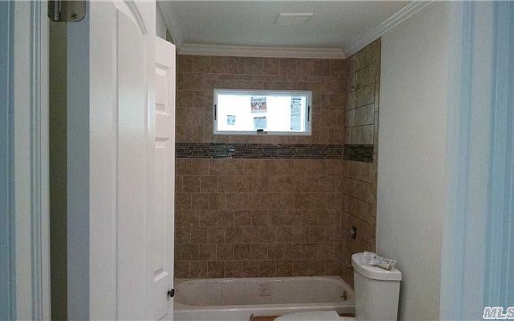 4th image of 301 Bridgeport Ave