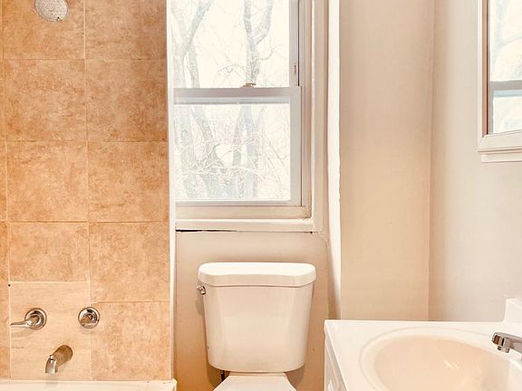 2nd image of 216 Fairmount Ave #55