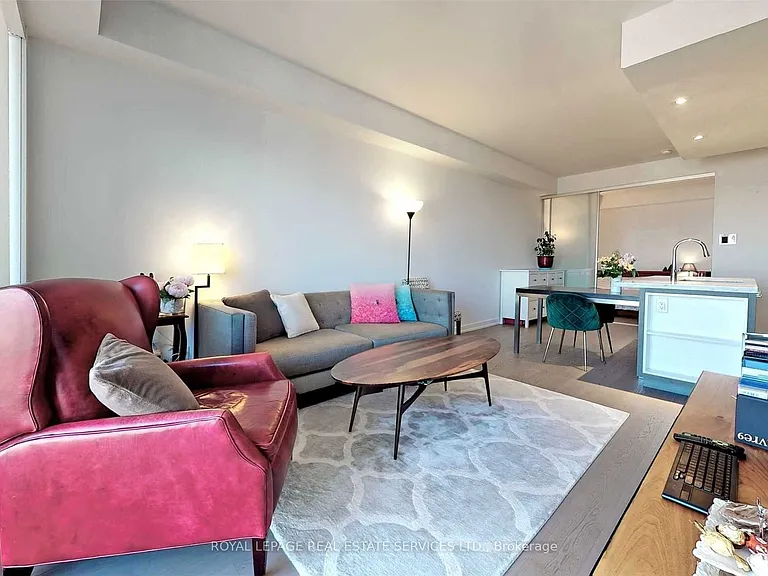 488 University Ave #2703 — Photo 30
