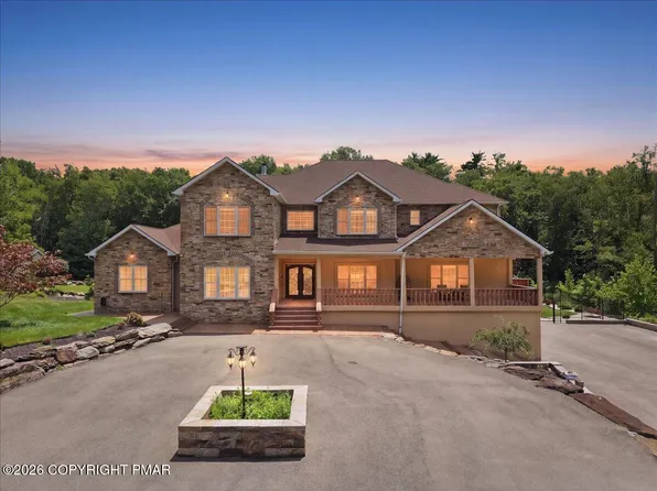 145 Manor Dr, East Stroudsburg, PA 18301