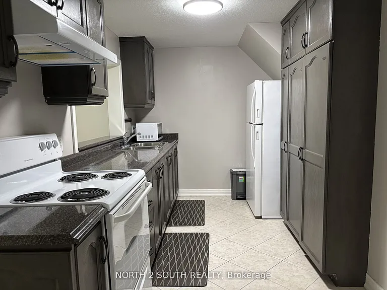 12 Villandry Cres #BASEMENT — Photo 19