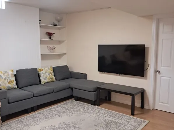 17 Waldron Cres, Richmond Hill, ON L4E 4A3