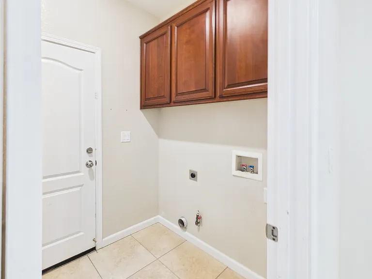 8200 Sienna Loop — Photo 11
