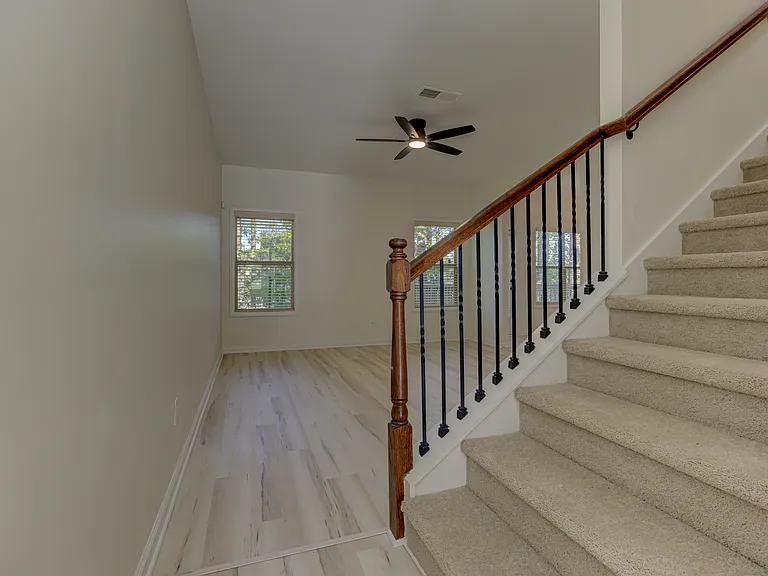 605 Summit Point #A — Photo 9