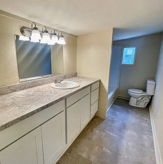 308 N White Oak Rd — Photo 8