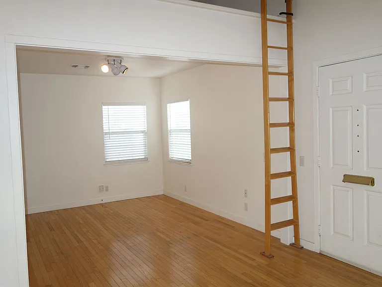 416 2nd St — Photo 3