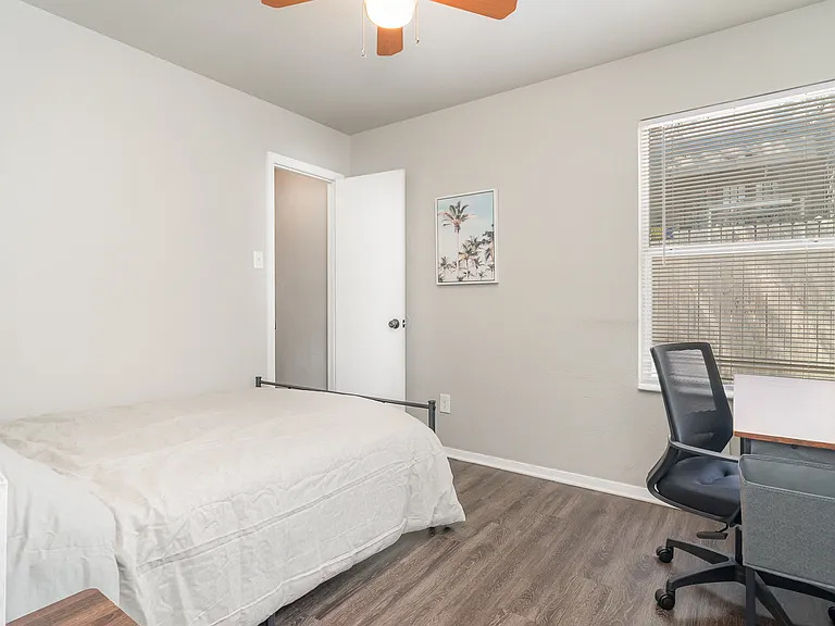 6325 Granbury Rd — Photo 16
