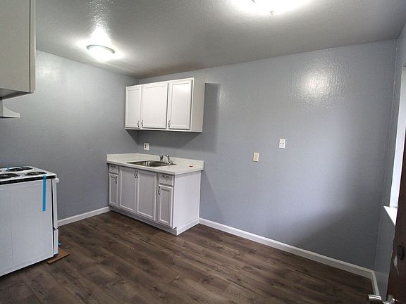2nd image of 4040 Quigley St APT 5