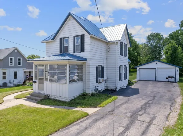 808 Lake St, Baraboo, WI 53913
