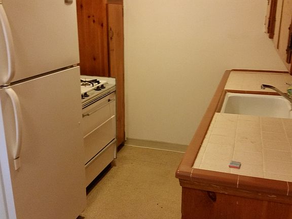4th image of 401 22nd St APT 1