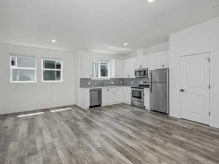Bailey Commons — Photo 11