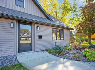 1410 Green Bay Rd, Kaukauna, WI 54130