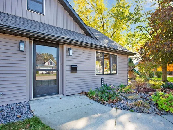 1410 Green Bay Rd, Kaukauna, WI 54130