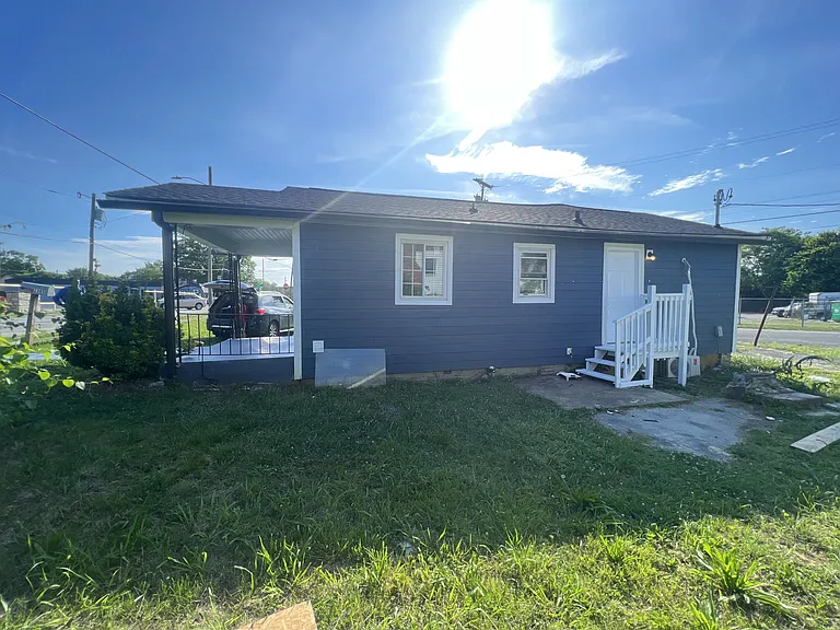 2305 Glass St — Photo 10