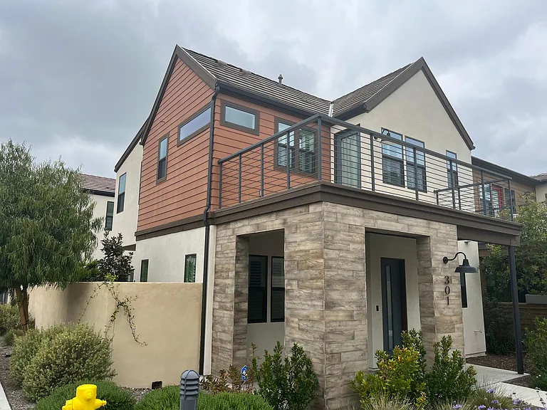 301 Sawbuck — Photo 2
