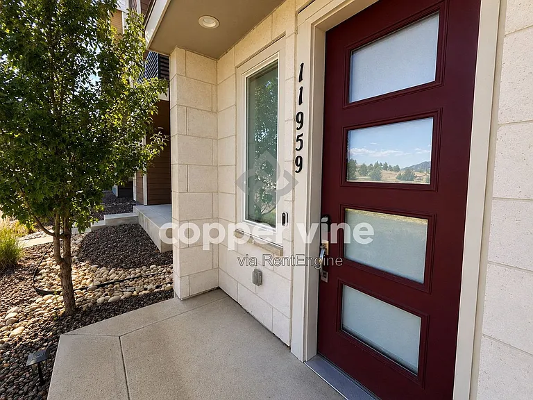 11959 Mountview Ln — Photo 4