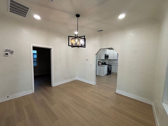 5th image of 293 Park St