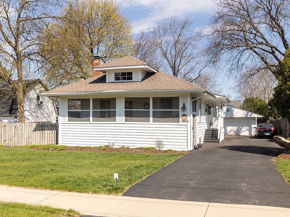1st image of 219 W Oak Ave