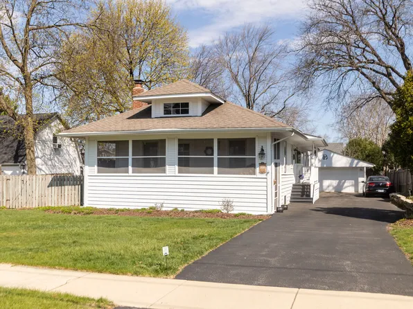 219 W Oak Ave, Wheaton, IL 60187