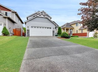 9322 190th St E, Puyallup, WA 98375