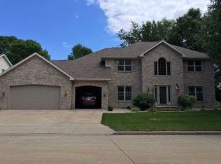 50 Brentwood Ln, Appleton, WI 54915
