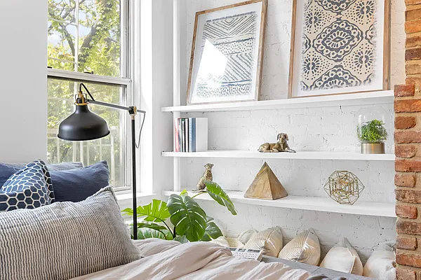 Sold by Compass | media 14