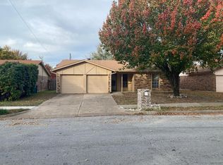 5929 Oak Hill Rd, Fort Worth, TX 76148