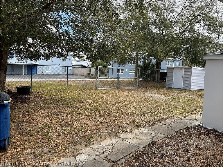 228 Magnolia Ave — Photo 14