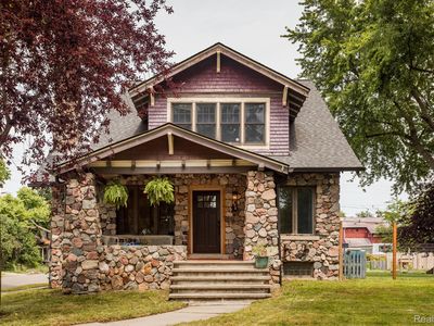 494 Lakewood St, Detroit, MI, 48215