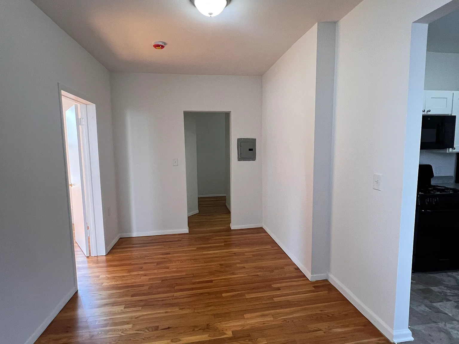 1 bed, 610 sqft, $1,795 — Photo 2
