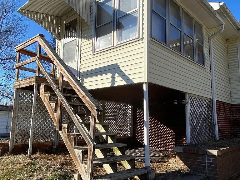 1704 Pacific St — Photo 3