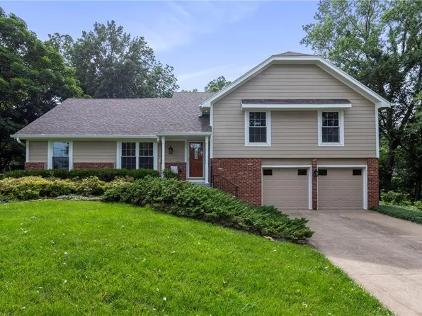 16280 Nall Ave, Stilwell, KS 66085