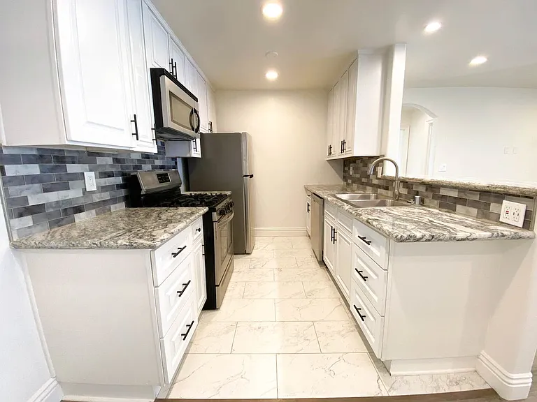 5513 Fulcher Ave — Photo 15