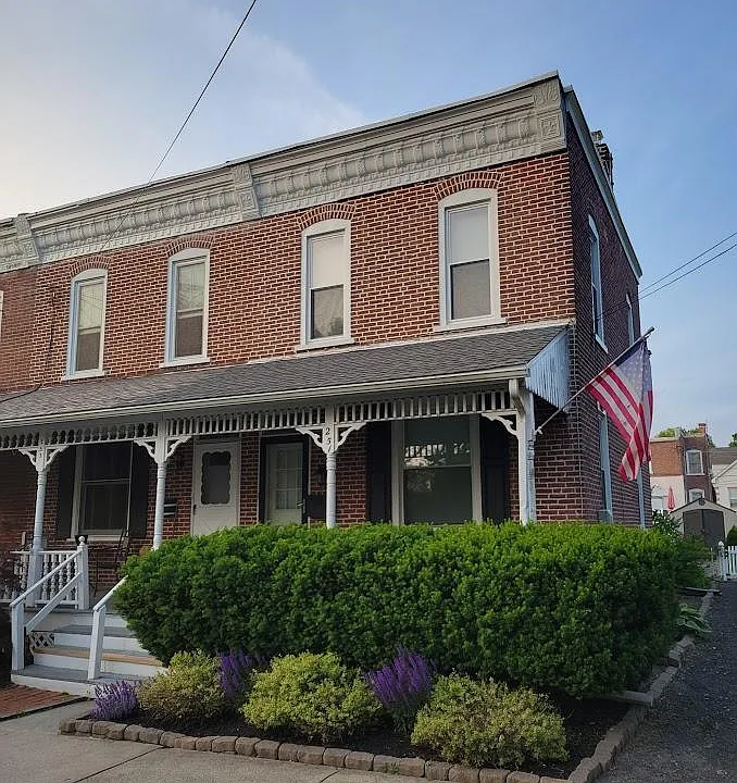 251 N 2nd St