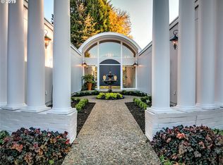 9740 SW Regal Dr, Portland, OR 97225