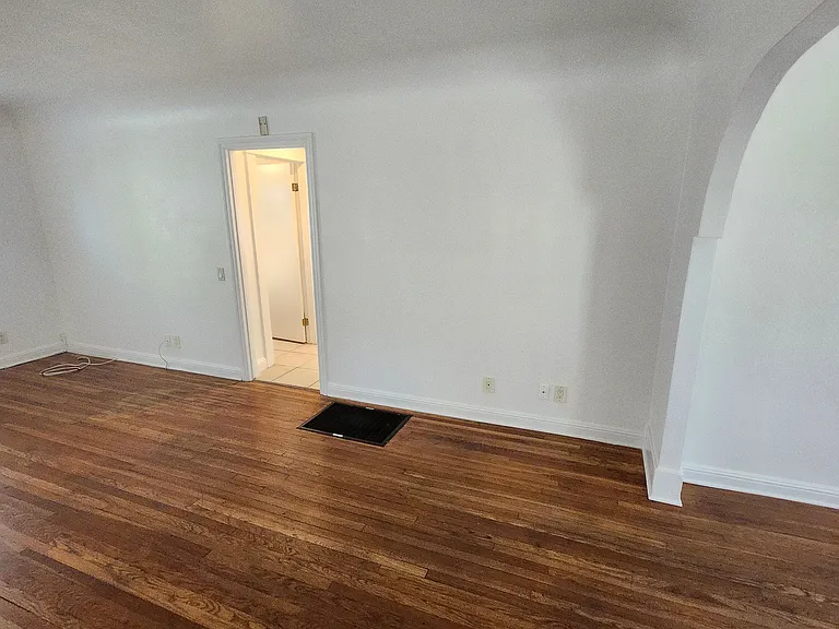 404 Plaza Serena — Photo 10