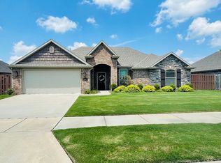 4808 W Wales Dr, Fayetteville, AR 72704