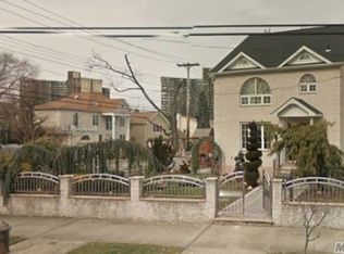 21103 28th Ave, Bayside, NY 11360