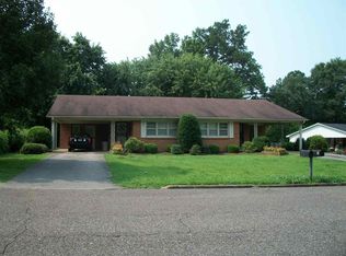 14 Ellis Dr, Jackson, TN 38301